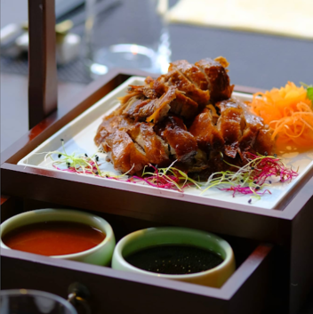 September / 2026 Gault&Millau: Das Hongxi im Glattpark unter den besten asiatischen Restaurants in Zürich